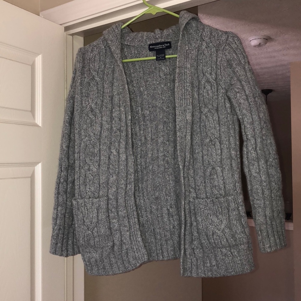 Abercrombie and Fitch sweater cardigan